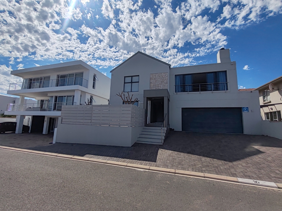 5 Bedroom Property for Sale in Calypso Beach Western Cape